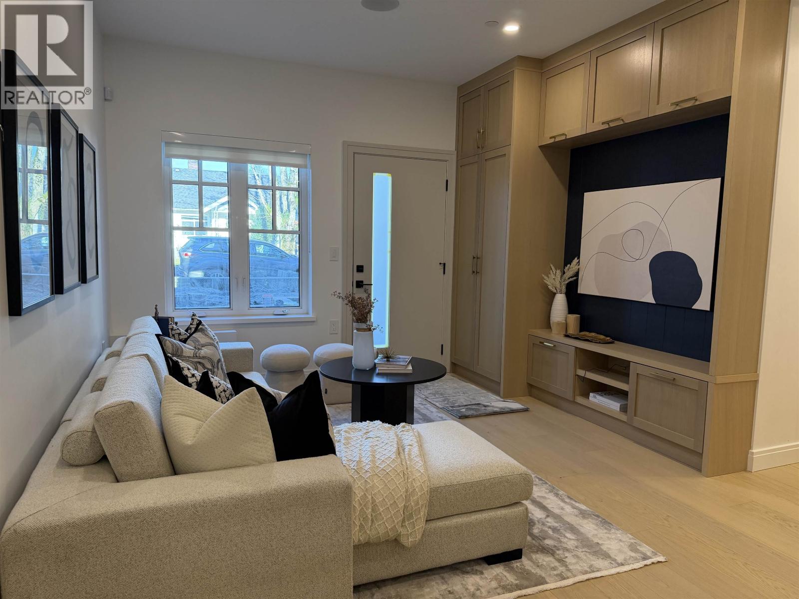 2540 Grant Street, Vancouver, British Columbia  V5K 3G7 - Photo 3 - R3084295