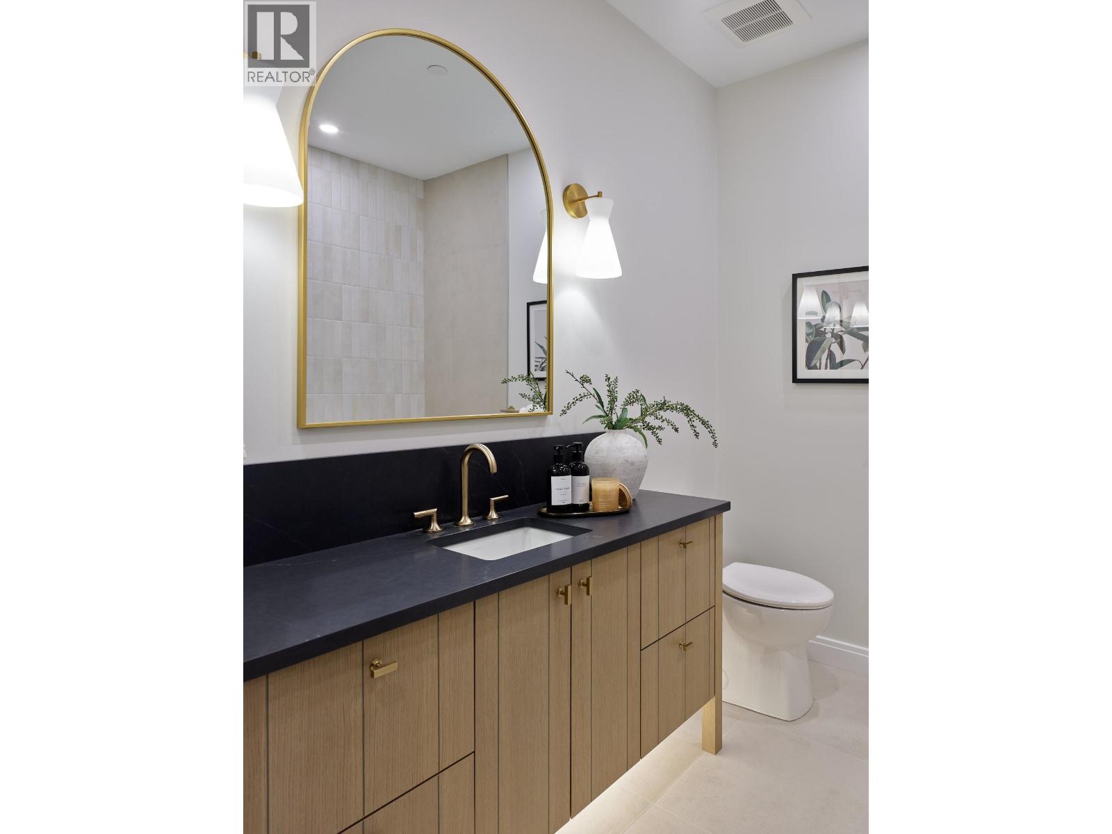 2540 Grant Street, Vancouver, British Columbia  V5K 3G7 - Photo 9 - R3084295