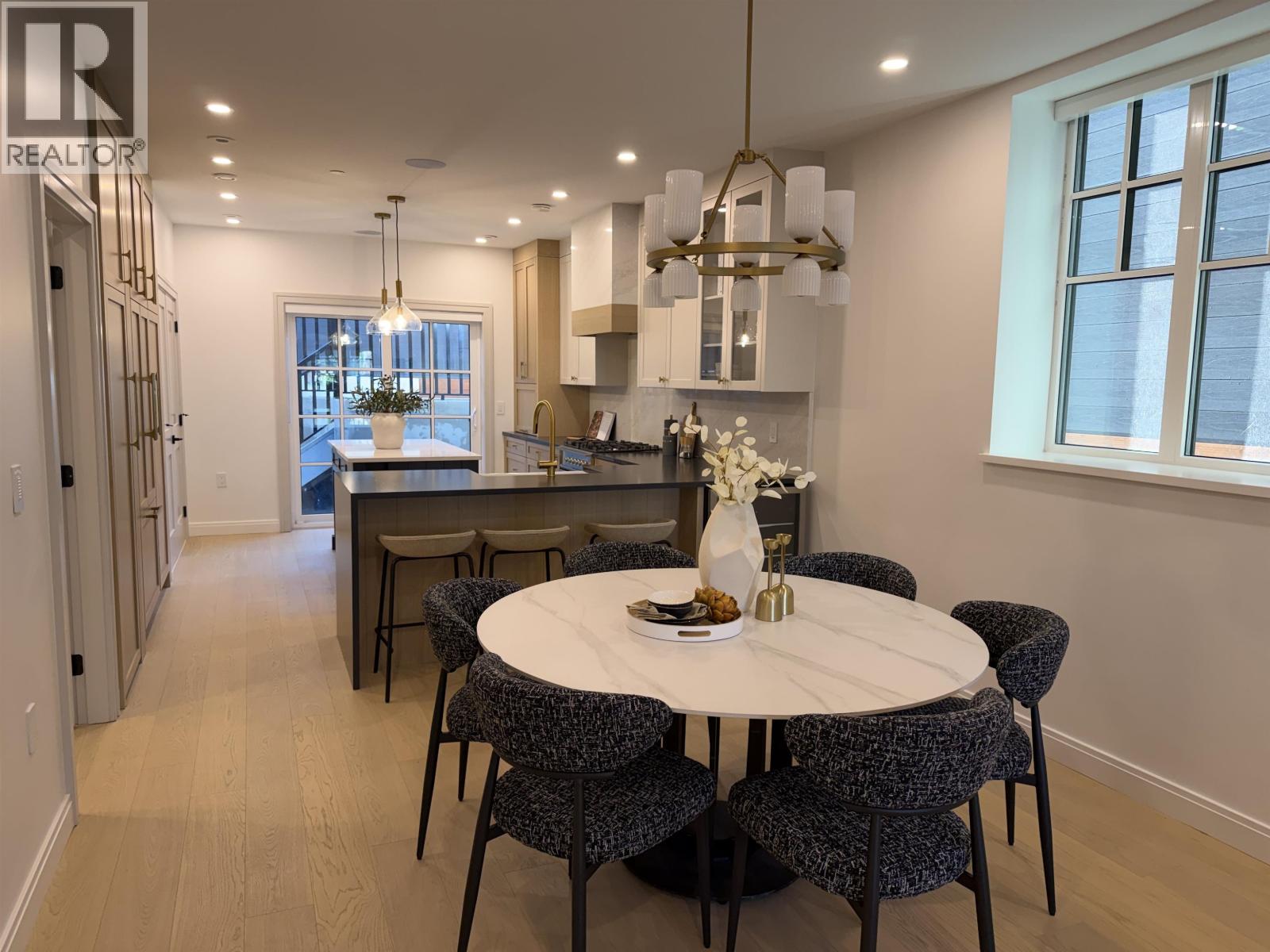 2540 Grant Street, Vancouver, British Columbia  V5K 3G7 - Photo 4 - R3084295