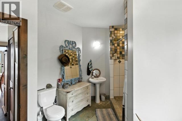 4377 Shuswap Road, Kamloops, British Columbia  V0E 2P0 - Photo 36 - 10374060