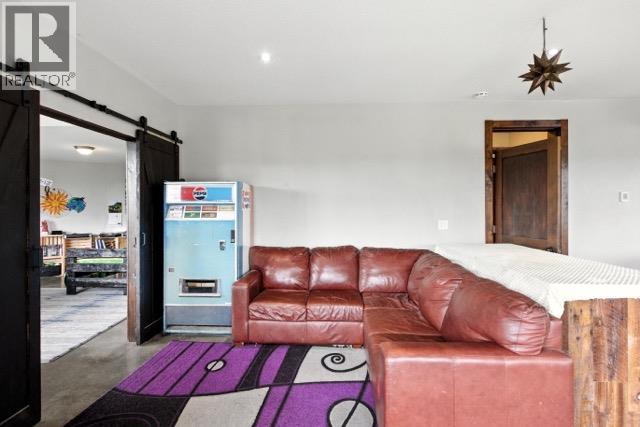 4377 Shuswap Road, Kamloops, British Columbia  V0E 2P0 - Photo 49 - 10374060