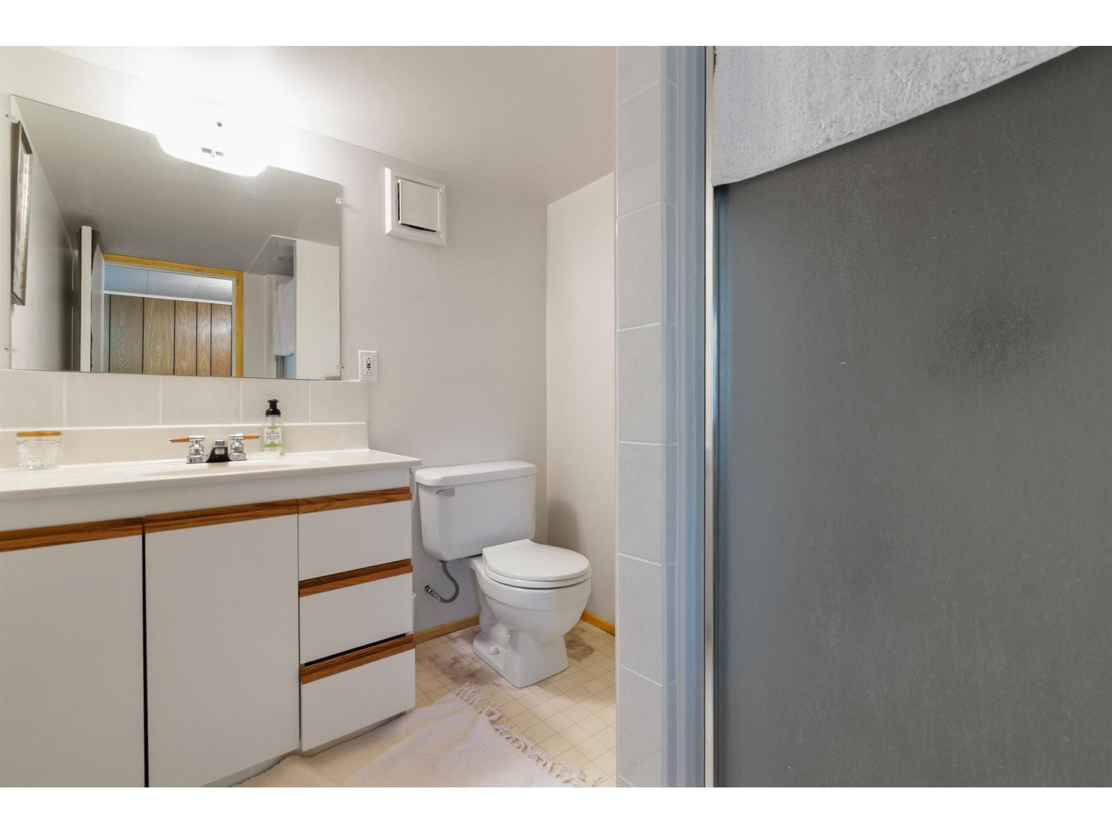 560 Wardle Street, Hope, Hope, British Columbia  V0X 1L0 - Photo 29 - R3084405