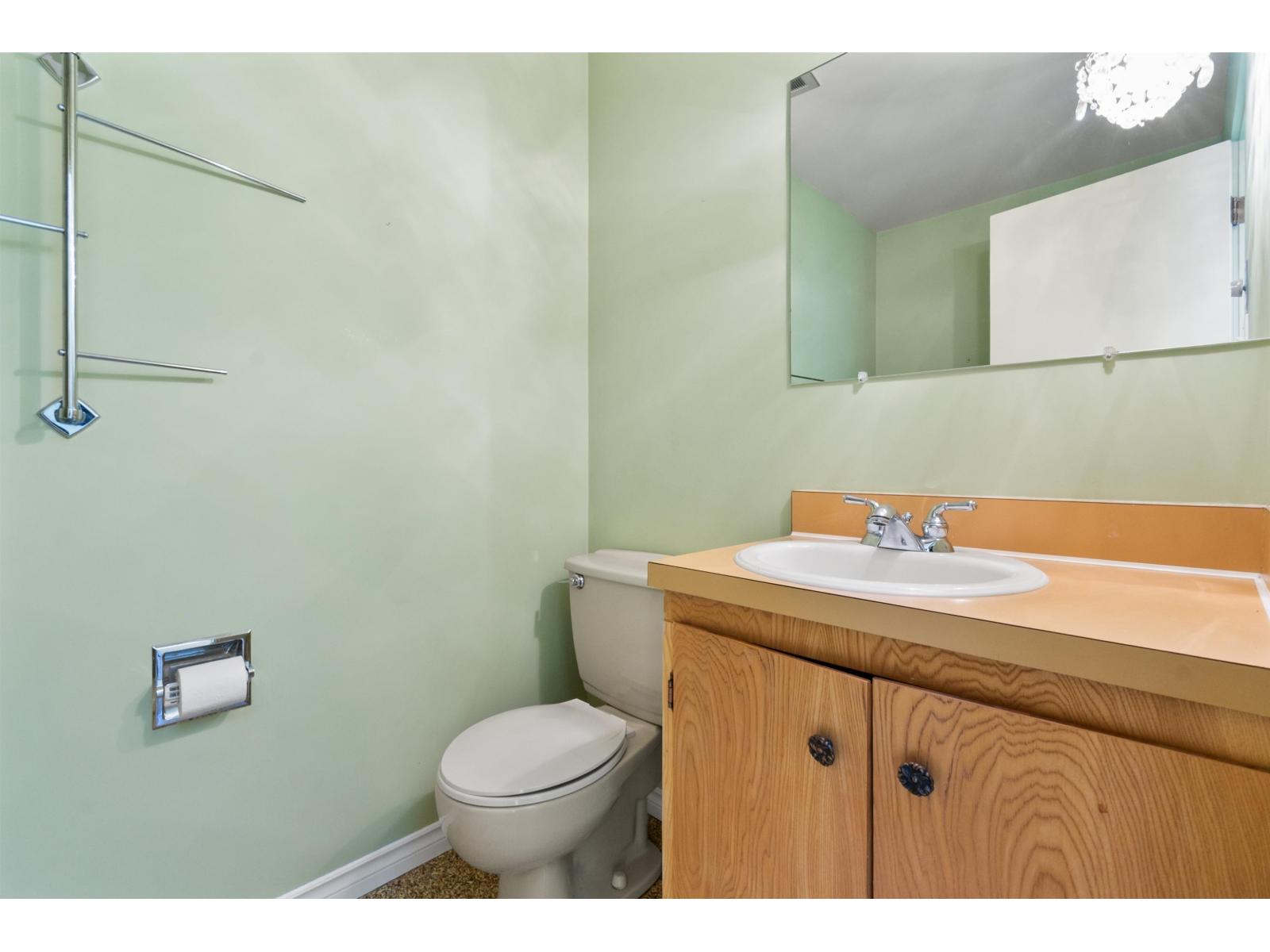 560 Wardle Street, Hope, Hope, British Columbia  V0X 1L0 - Photo 33 - R3084405