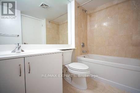 1171 - 209 Fort York Boulevard, Toronto, Ontario  M5V 4A1 - Photo 7 - C12737458