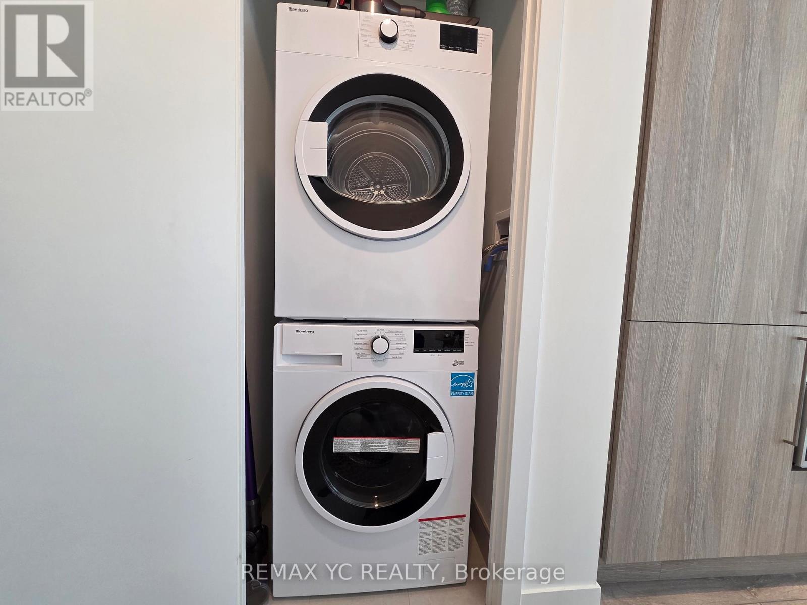 1722 - 2020 Bathurst Street, Toronto, Ontario  M5P 0A6 - Photo 3 - C12737478