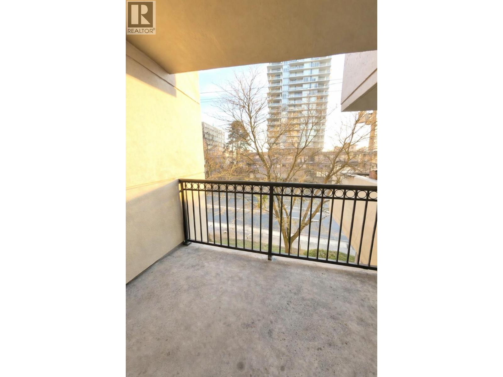 301 555 Austin Avenue, Coquitlam, British Columbia  V3K 6R8 - Photo 20 - R3083468