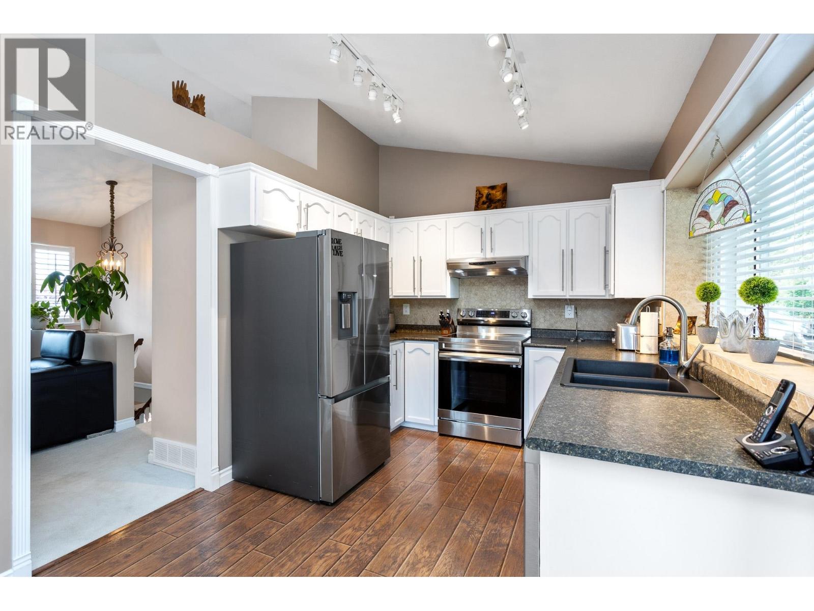 19577 Somerset Drive, Pitt Meadows, British Columbia  V3Y 2L5 - Photo 11 - R3082892