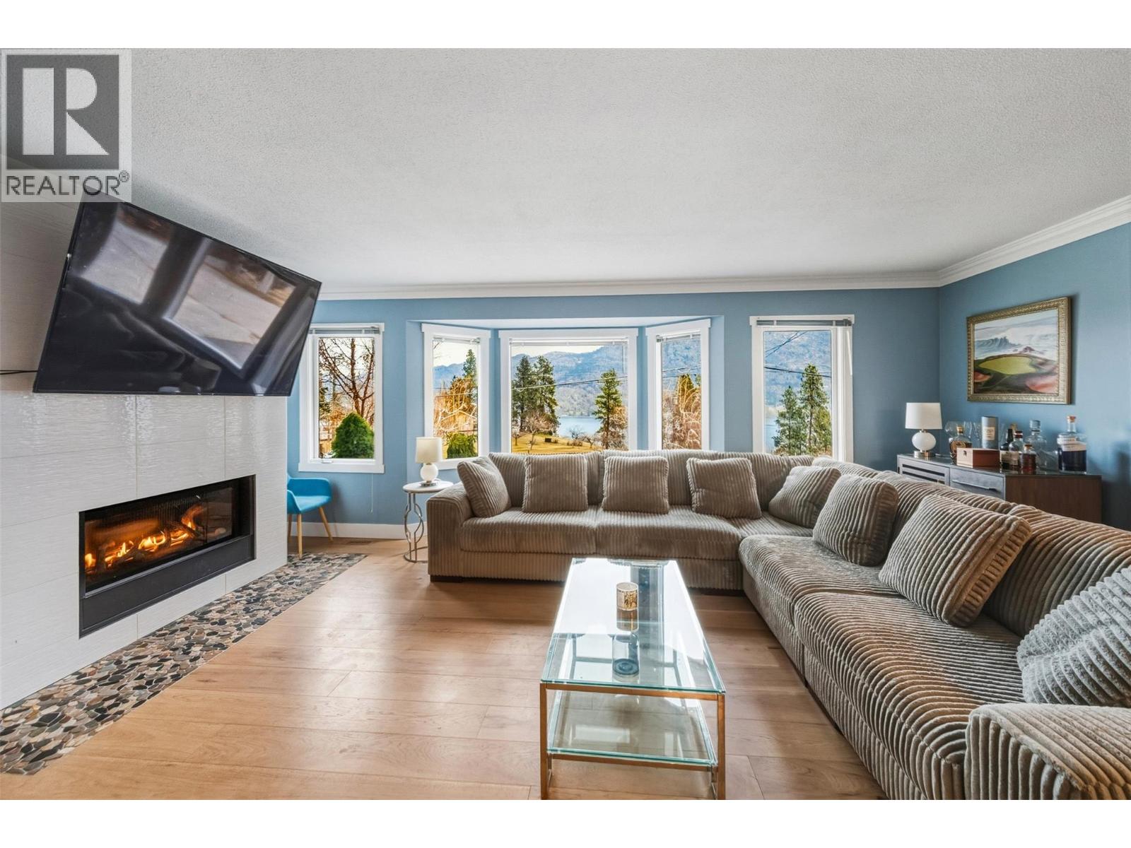 633 Pineview Drive, Kaleden, British Columbia  V0H 1K0 - Photo 2 - 10374205