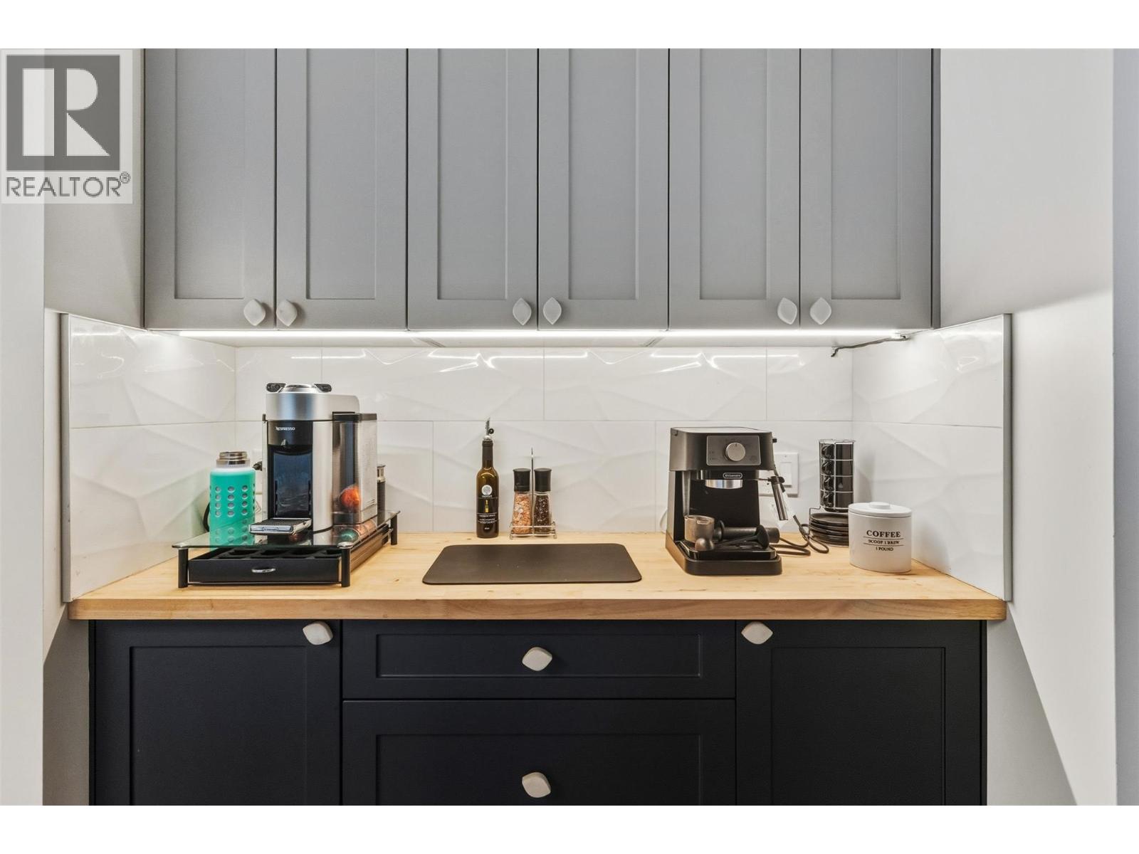 633 Pineview Drive, Kaleden, British Columbia  V0H 1K0 - Photo 10 - 10374205