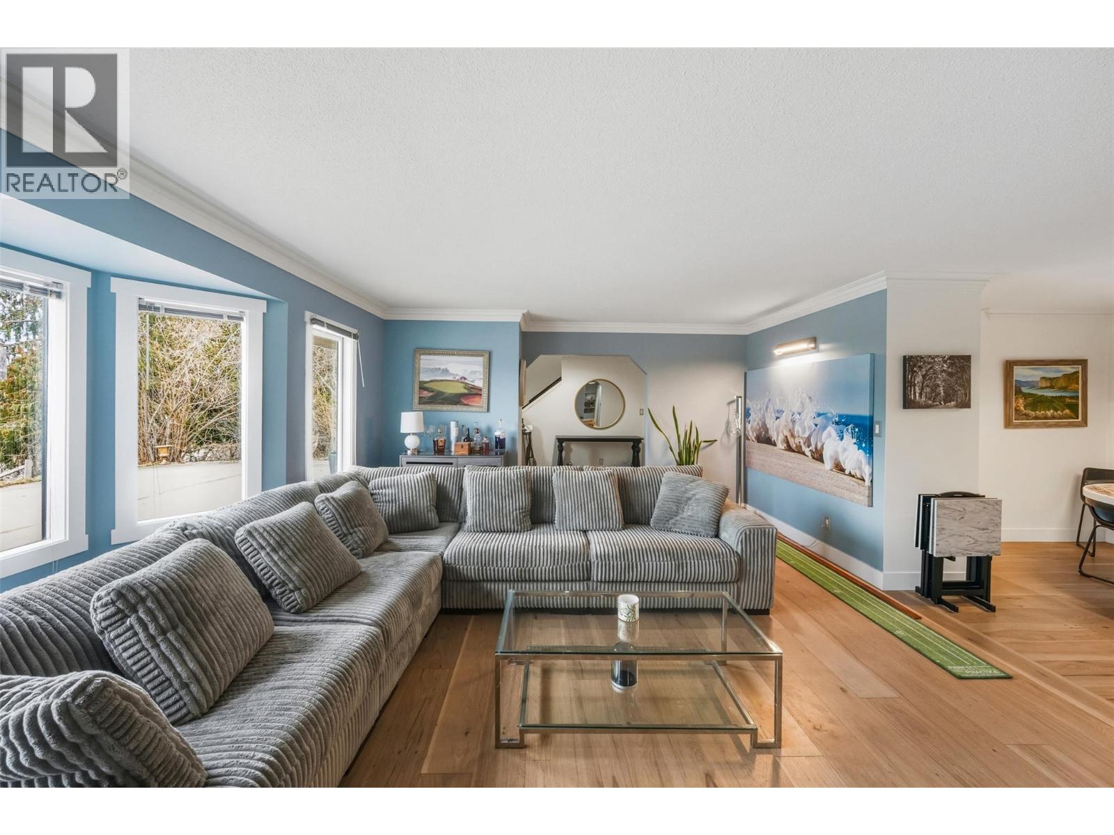 633 Pineview Drive, Kaleden, British Columbia  V0H 1K0 - Photo 6 - 10374205