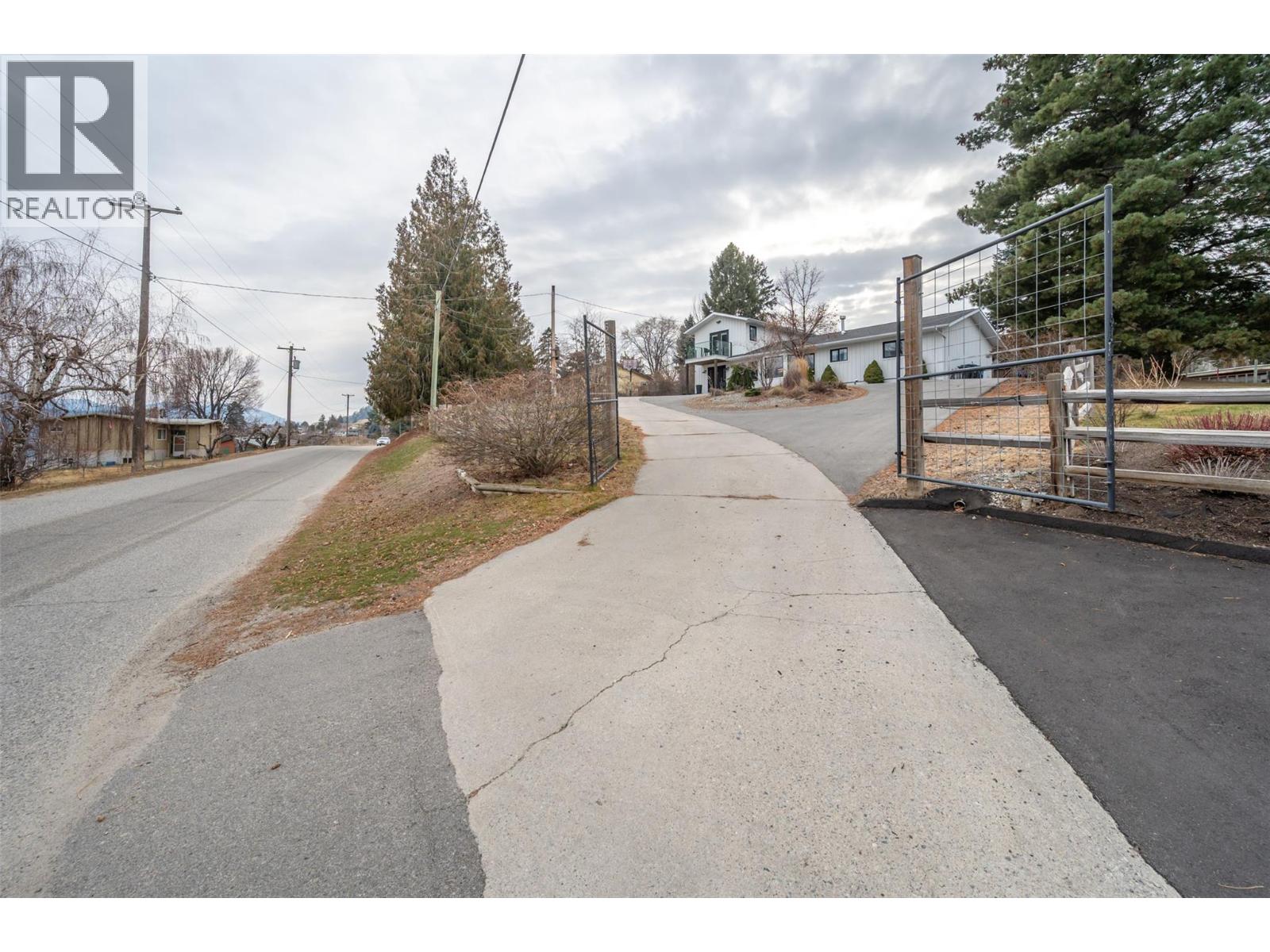 633 Pineview Drive, Kaleden, British Columbia  V0H 1K0 - Photo 88 - 10374205