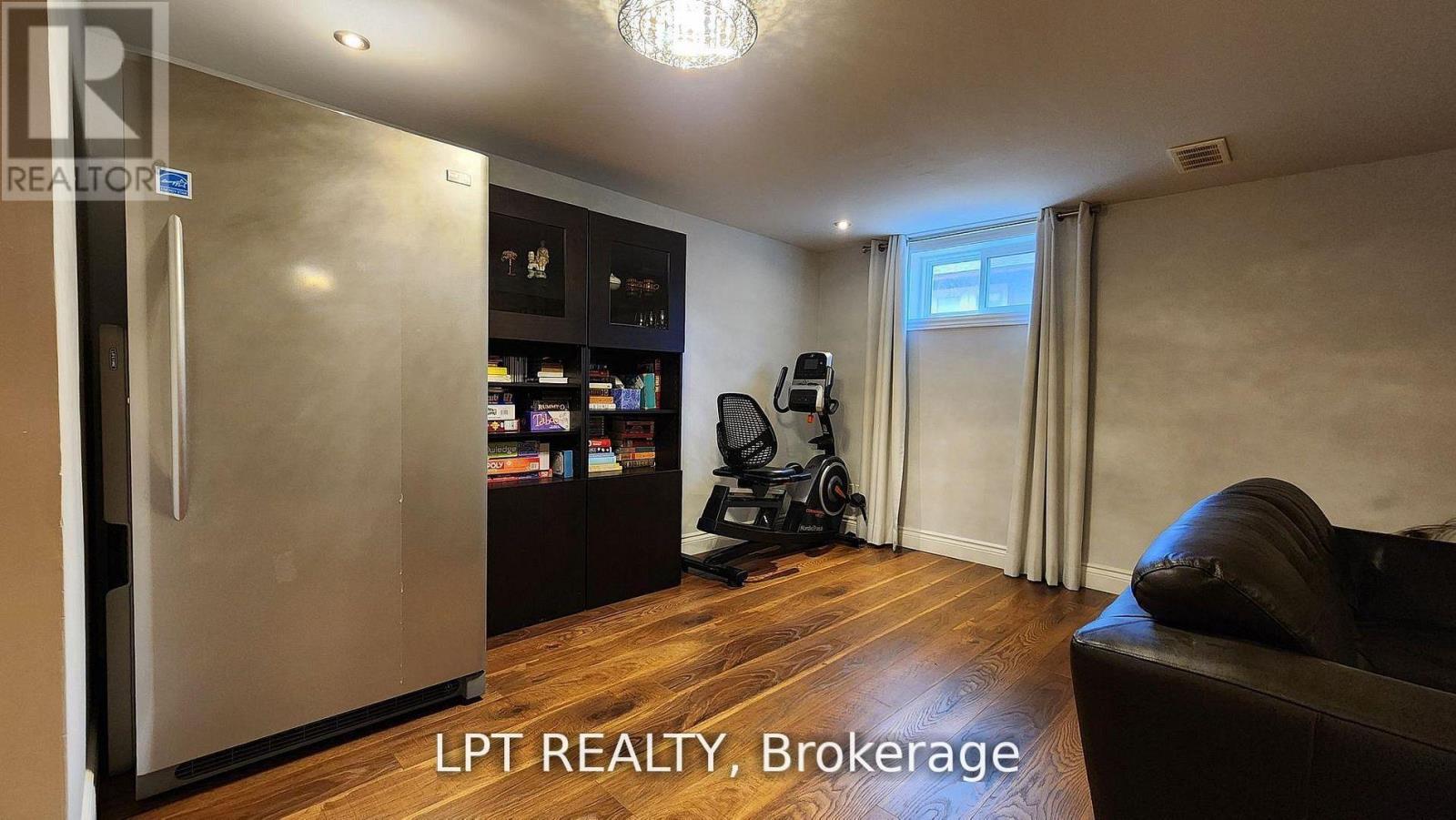 48 Maplehurst Crescent, Barrie, Ontario  L4M 4X2 - Photo 25 - S12737442