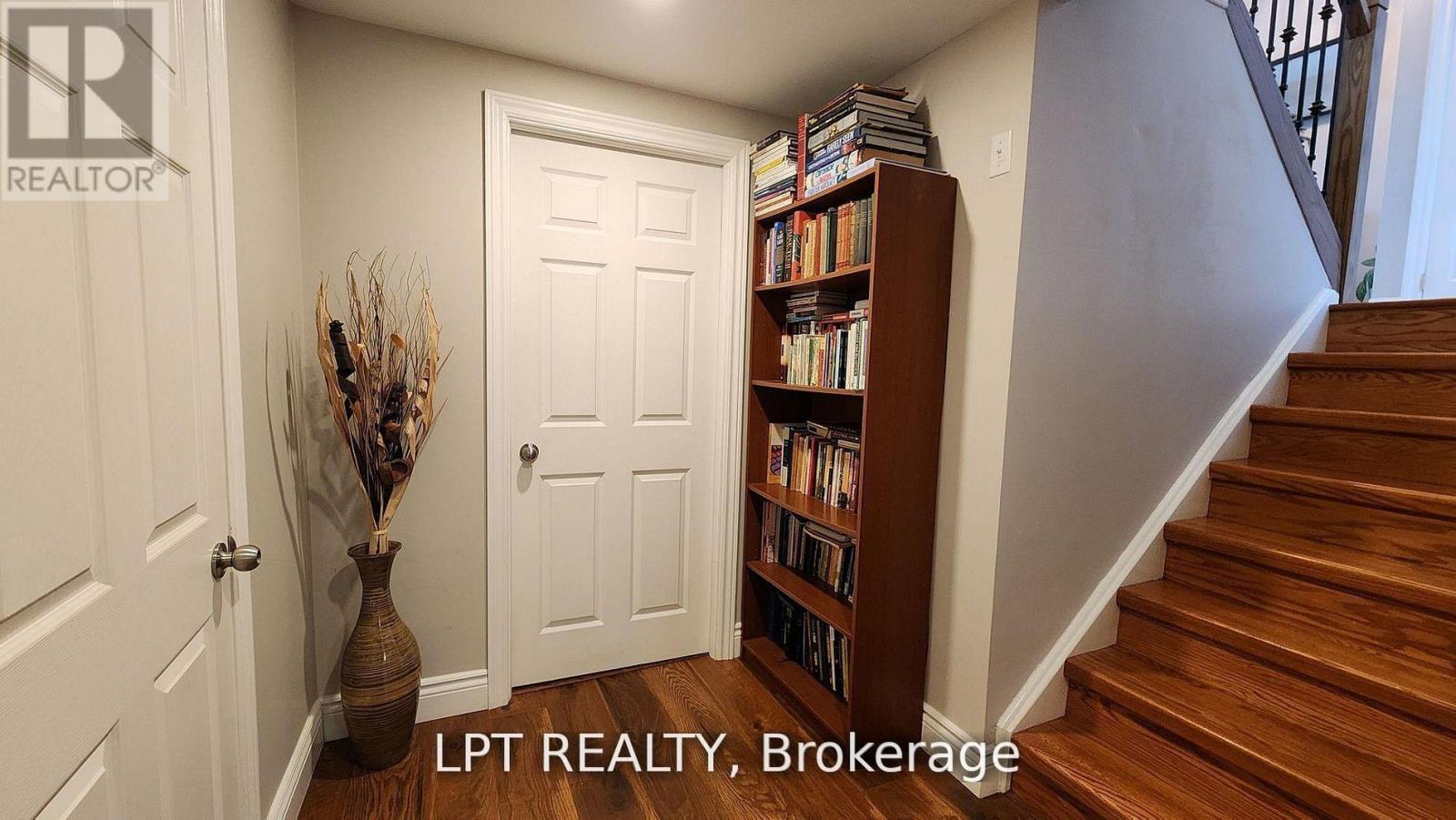 48 Maplehurst Crescent, Barrie, Ontario  L4M 4X2 - Photo 28 - S12737442