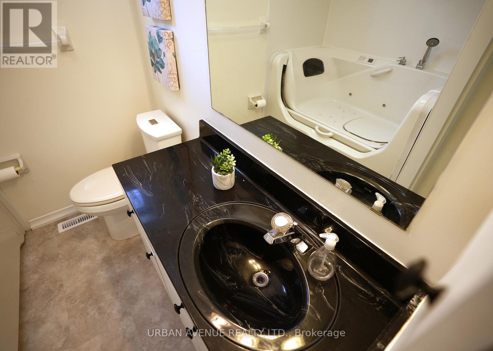 2125 Lynn Heights Drive, Pickering, Ontario  L1X 2S1 - Photo 19 - E12736848