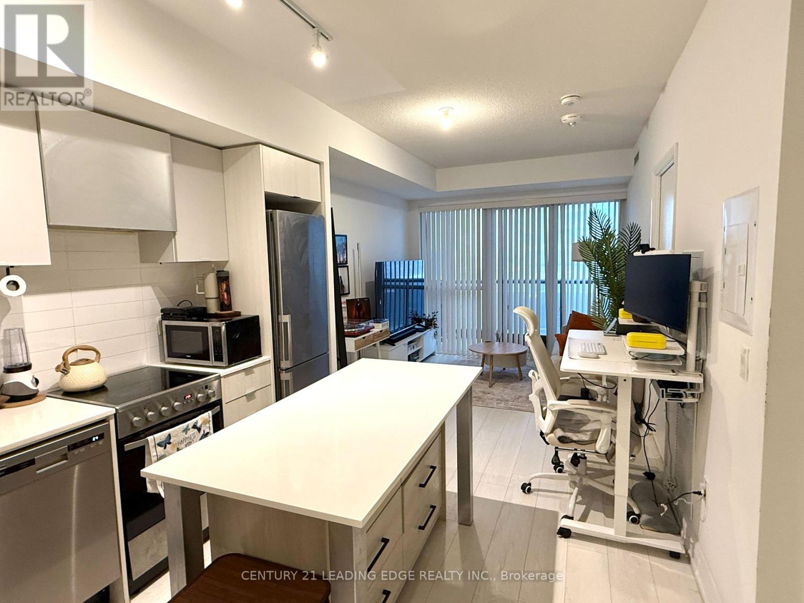 630 - 26 Gibbs Road W, Toronto, Ontario M9B 0E3 - Photo 7 - W12737434