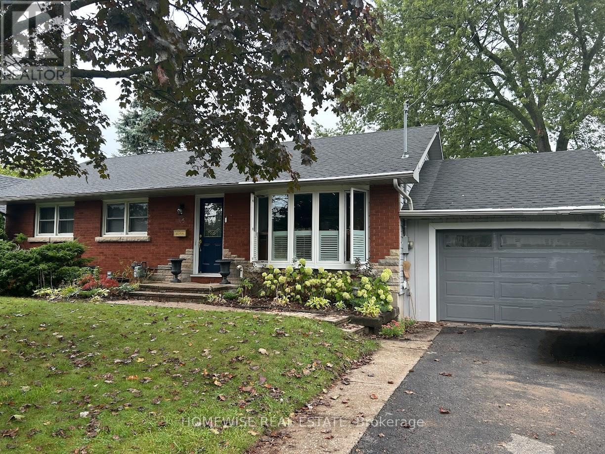 15 Lakeview Avenue, St. Catharines, Ontario  L2N 2P8 - Photo 14 - X12737452