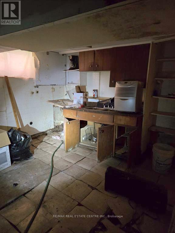 4689 Crysler Avenue, Niagara Falls, Ontario  L2E 3V7 - Photo 15 - X12737482