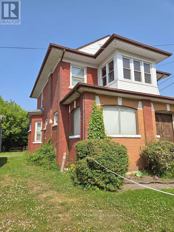 4689 Crysler Avenue, Niagara Falls, Ontario  L2E 3V7 - Photo 2 - X12737482