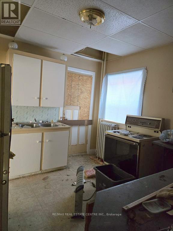 4689 Crysler Avenue, Niagara Falls, Ontario  L2E 3V7 - Photo 5 - X12737482