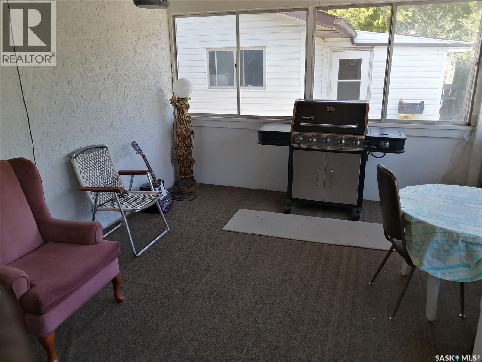 144 2nd Street W, Ponteix, Saskatchewan  S0N 1Z0 - Photo 19 - SK027577