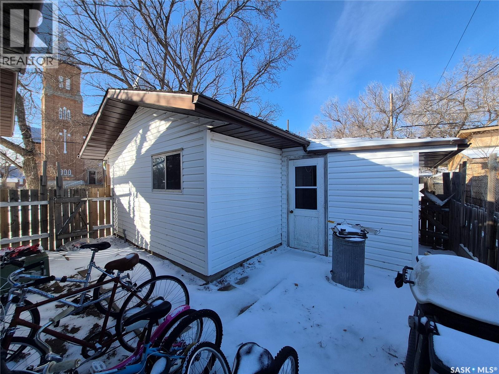 144 2nd Street W, Ponteix, Saskatchewan  S0N 1Z0 - Photo 21 - SK027577