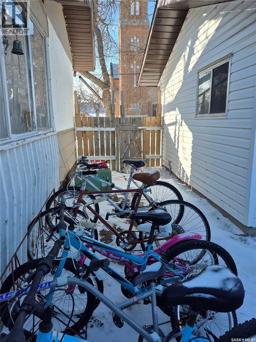 144 2nd Street W, Ponteix, Saskatchewan  S0N 1Z0 - Photo 25 - SK027577