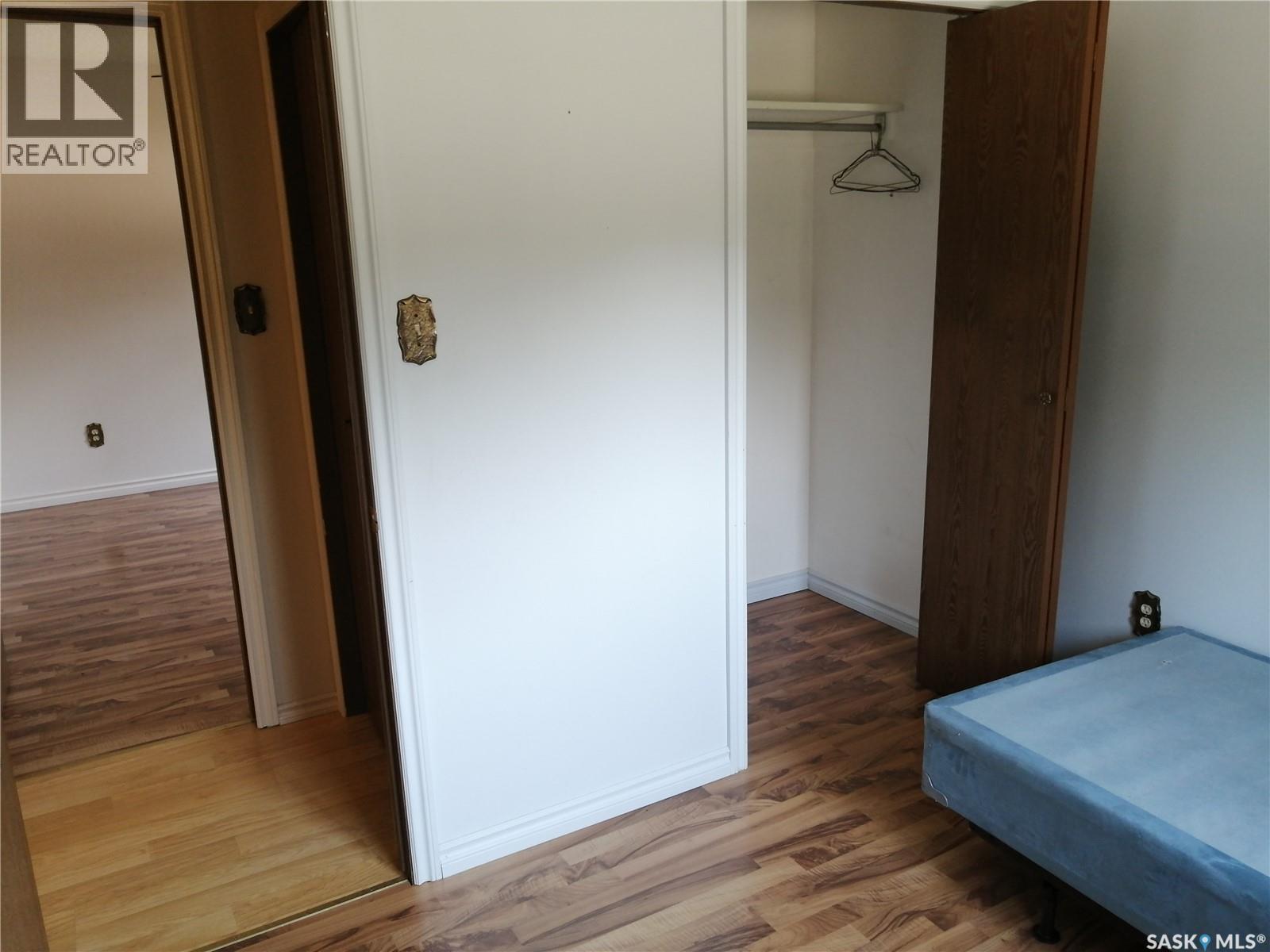 144 2nd Street W, Ponteix, Saskatchewan  S0N 1Z0 - Photo 6 - SK027577