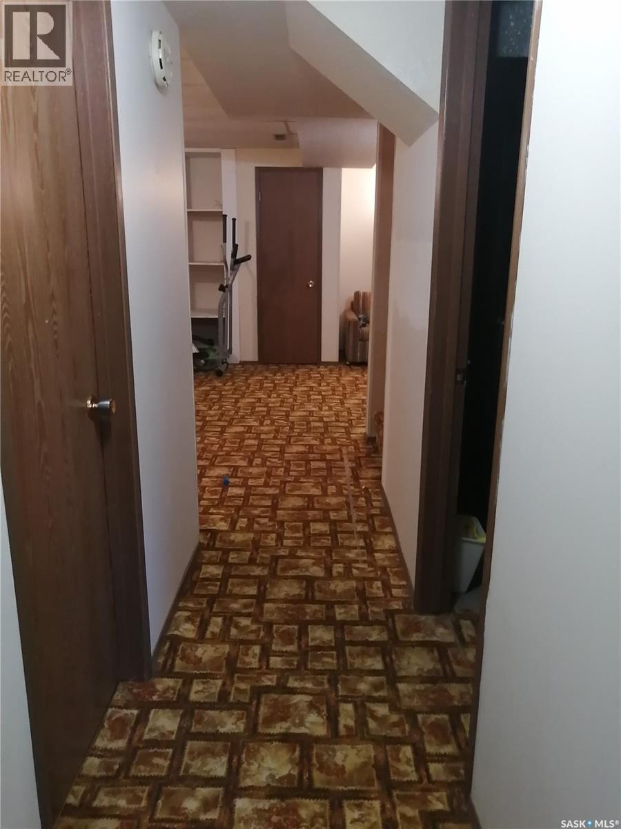 144 2nd Street W, Ponteix, Saskatchewan  S0N 1Z0 - Photo 9 - SK027577