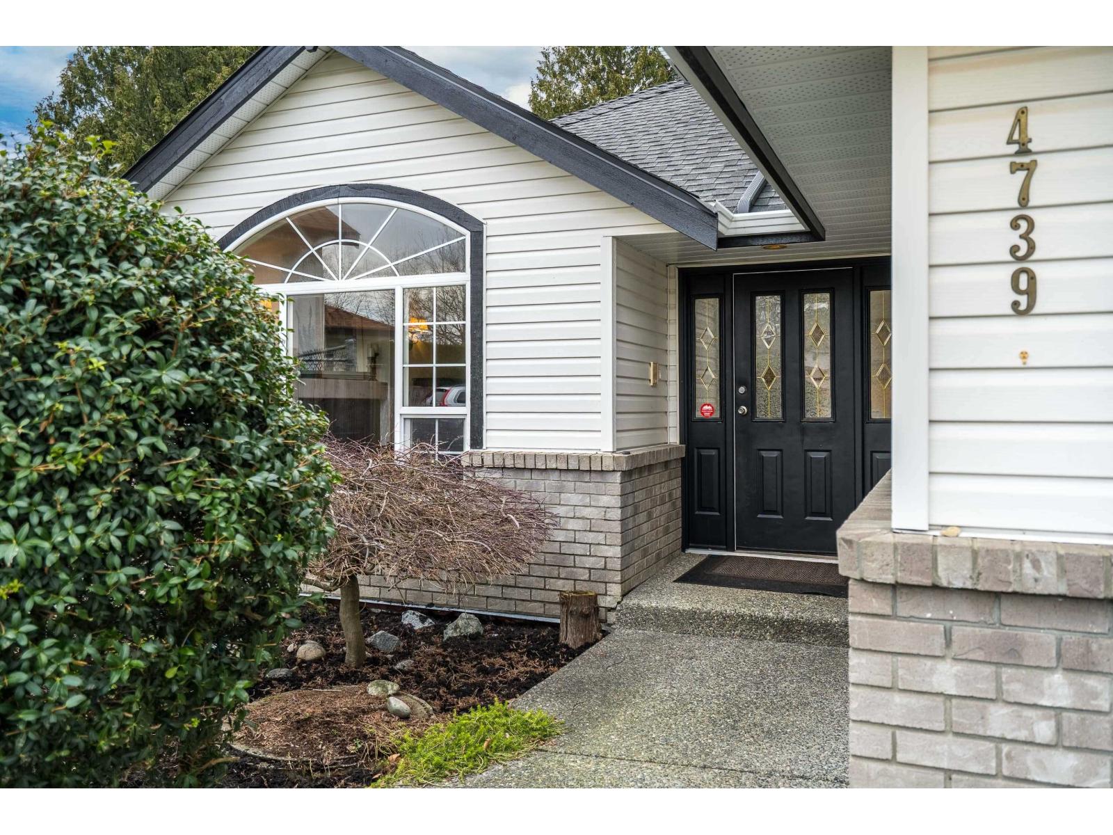 4739 223 Street, Langley, British Columbia  V2Z 1M5 - Photo 4 - R3084067