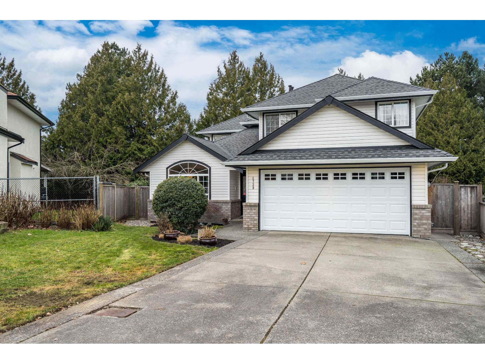 4739 223 Street, Langley, British Columbia  V2Z 1M5 - Photo 2 - R3084067