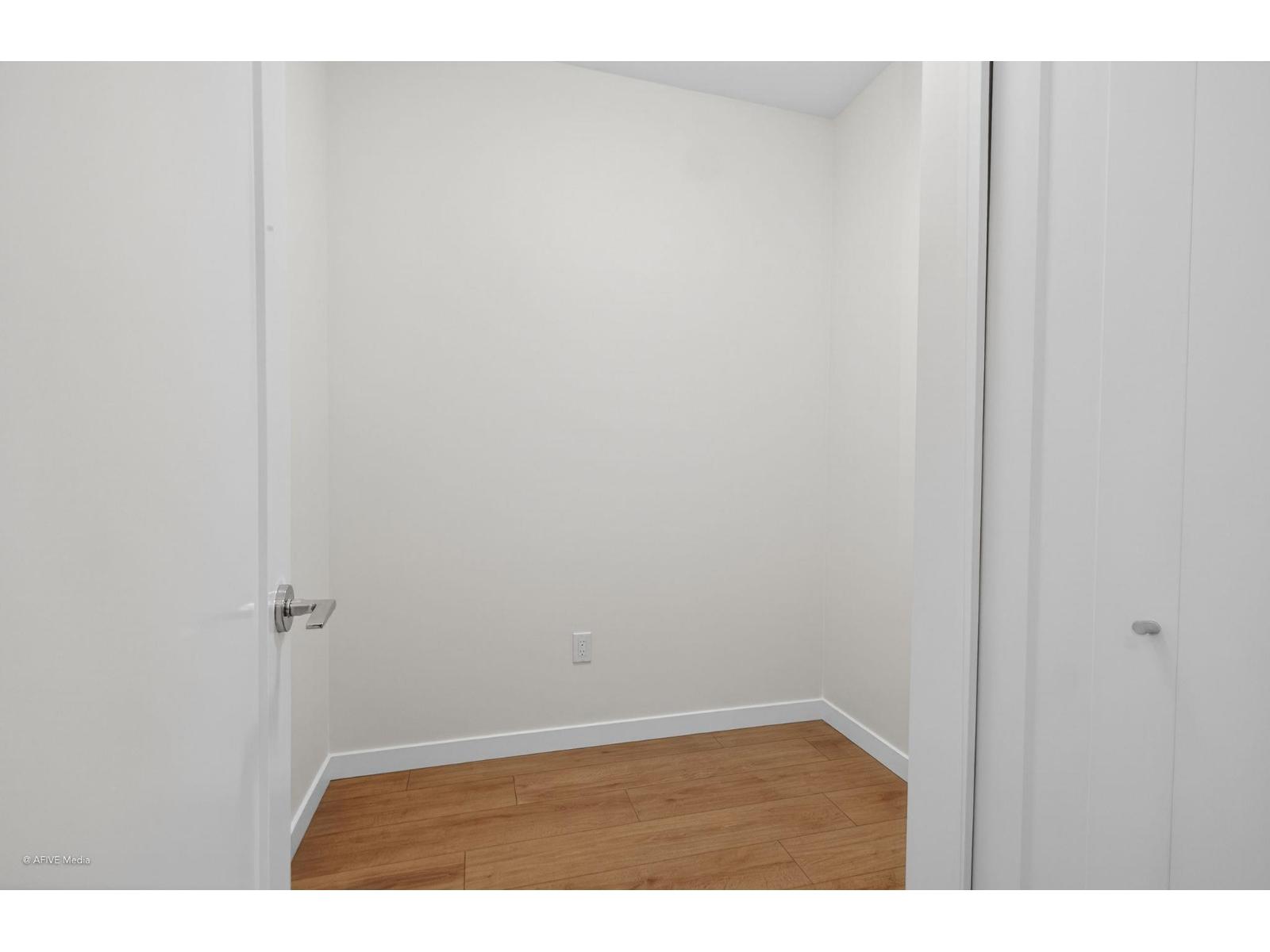 403 14778 N 106 Avenue Avenue, Surrey, British Columbia  V3R 5Y1 - Photo 17 - R3084229