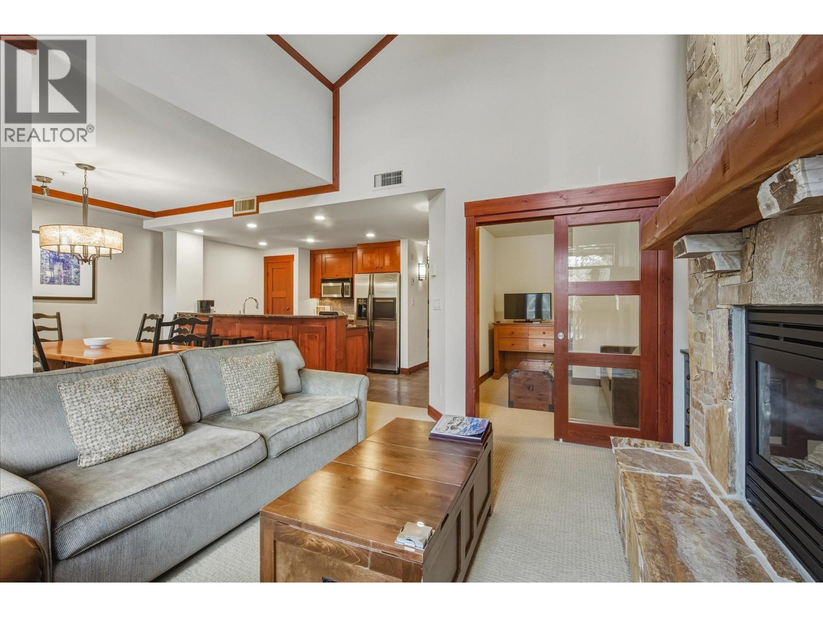 208 2202 Gondola Way Way, Whistler, British Columbia  V8E 0M7 - Photo 6 - R3083542