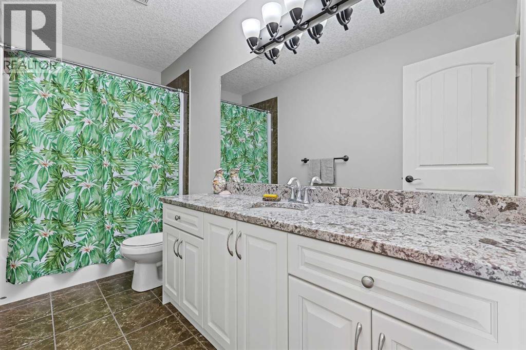 1782 Baywater Street Sw, Airdrie, Alberta  T4B 0A8 - Photo 32 - A2276088