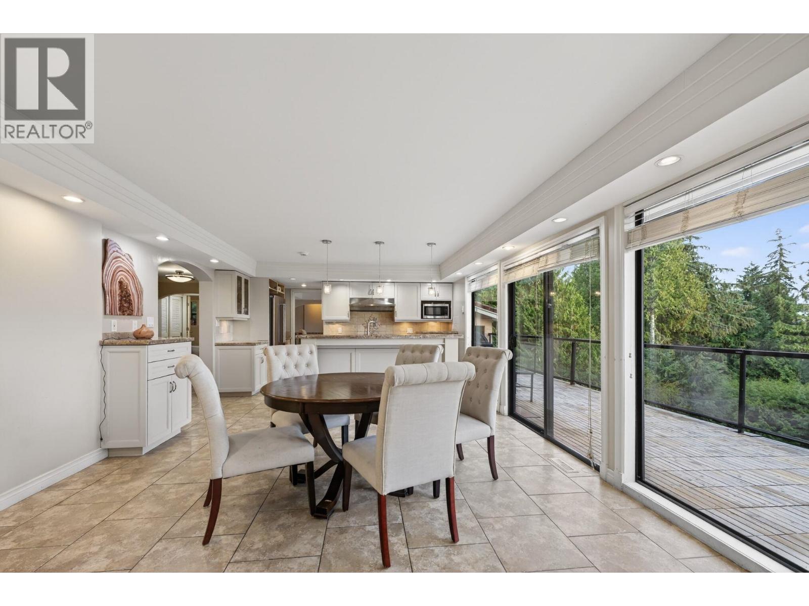 1375 Burnside Road, West Vancouver, British Columbia  V7S 2P6 - Photo 11 - R3084397