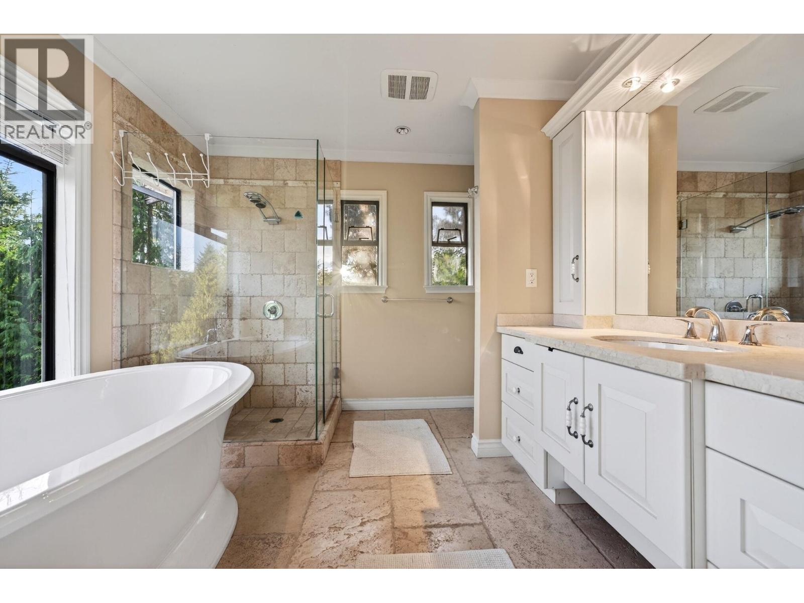 1375 Burnside Road, West Vancouver, British Columbia  V7S 2P6 - Photo 22 - R3084397