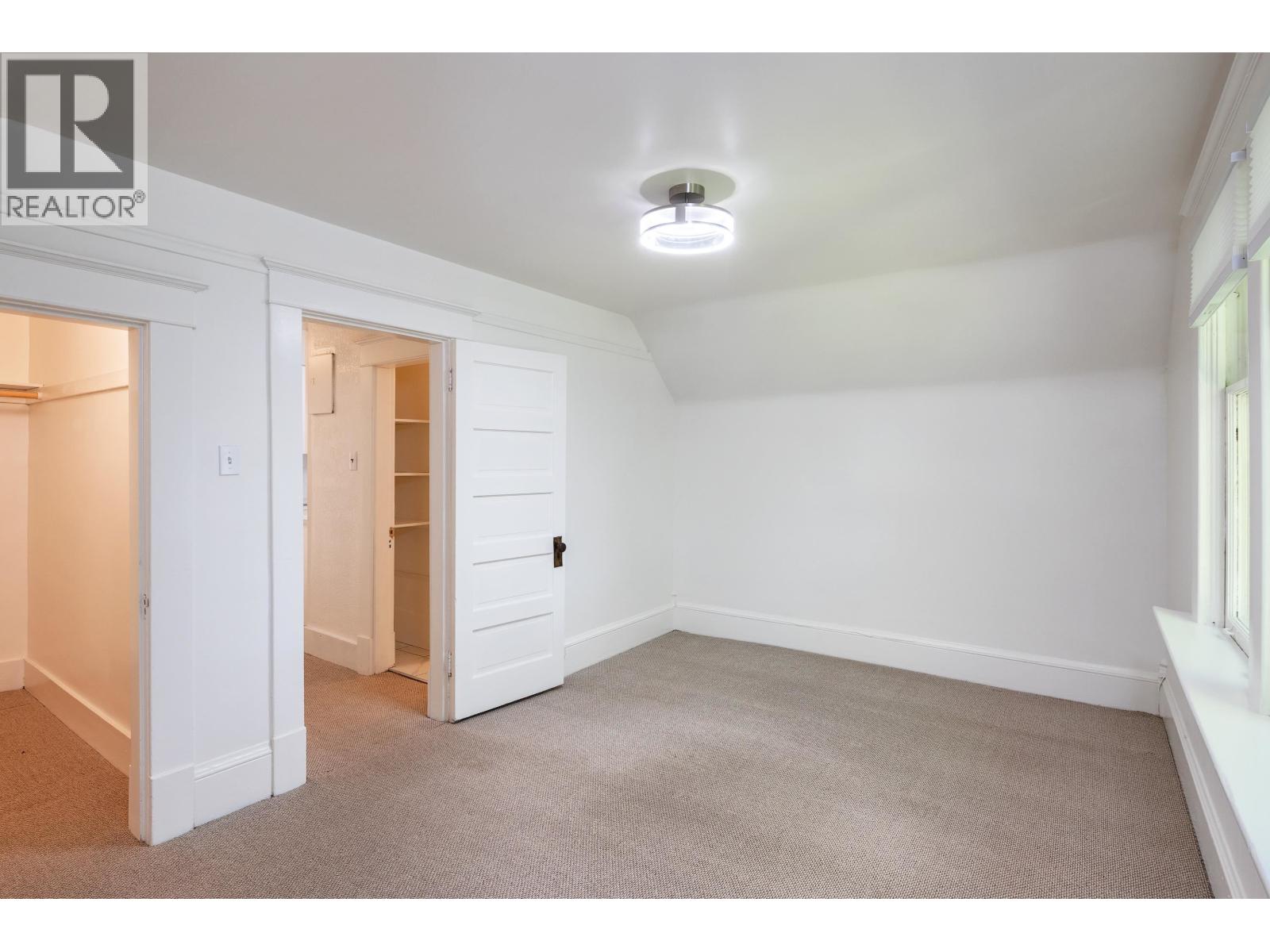 #2 (Top Floor) 2176 W 13 Avenue, Vancouver, British Columbia  V6K 2S1 - Photo 16 - R3084393