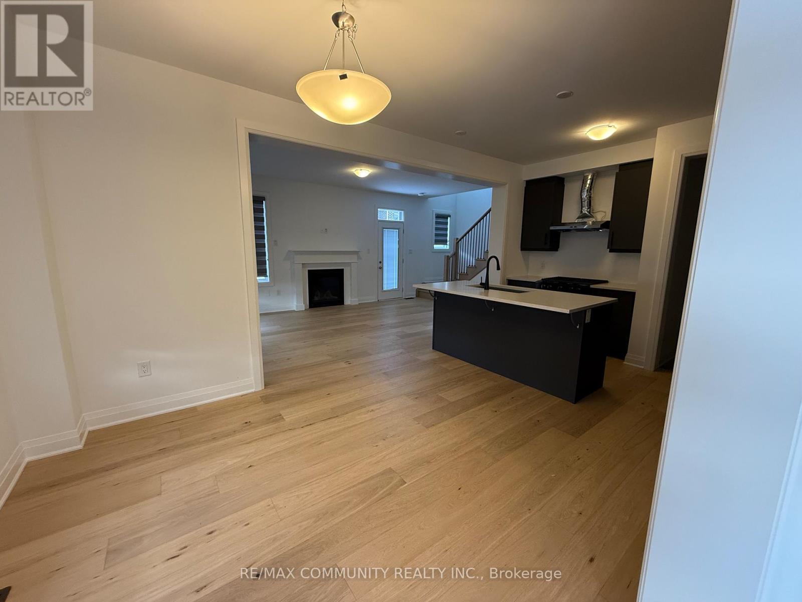 3407 Braeside Way, Pickering, Ontario  L1X 0J9 - Photo 5 - E12737538