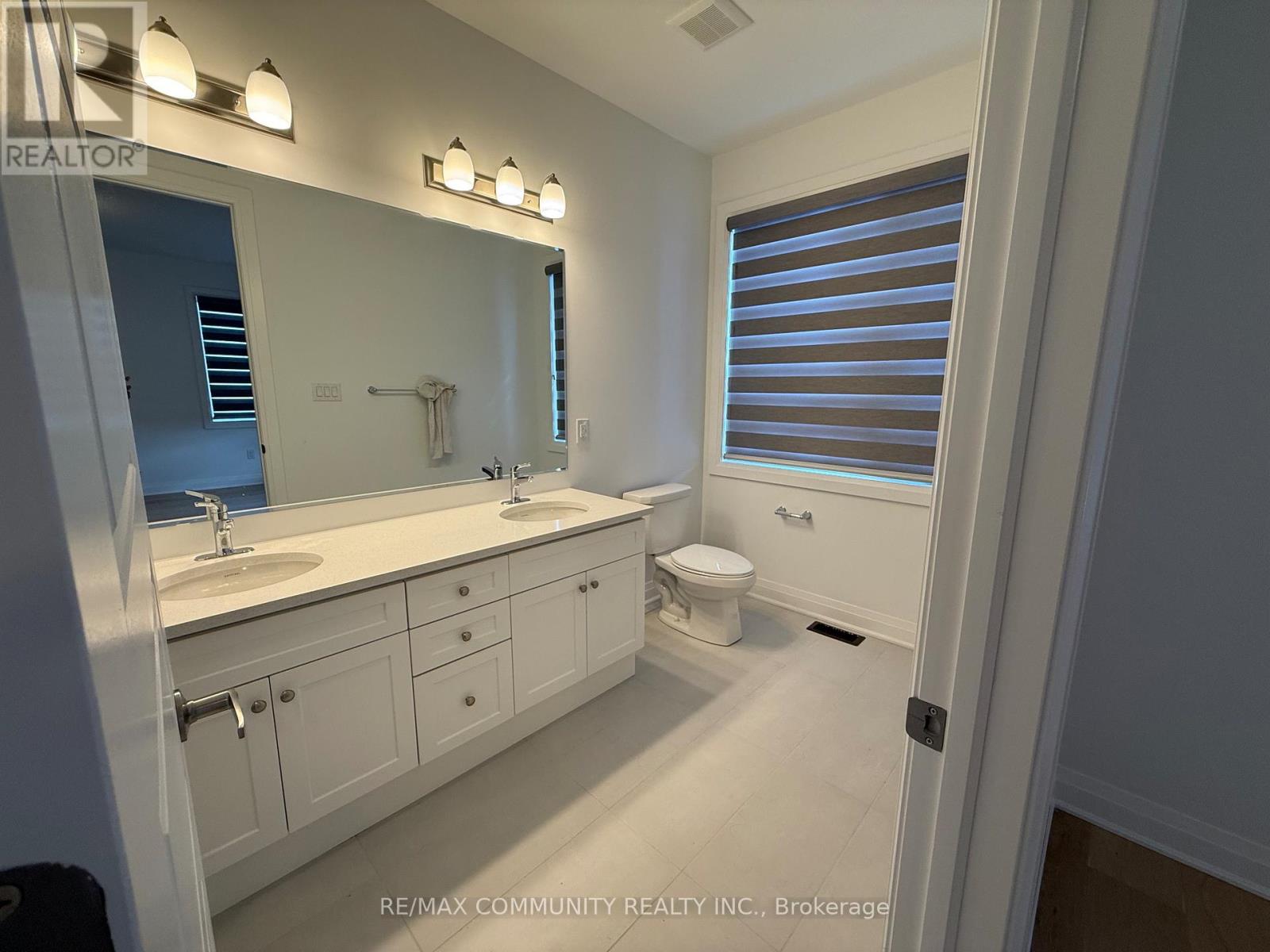 3407 Braeside Way, Pickering, Ontario  L1X 0J9 - Photo 7 - E12737538