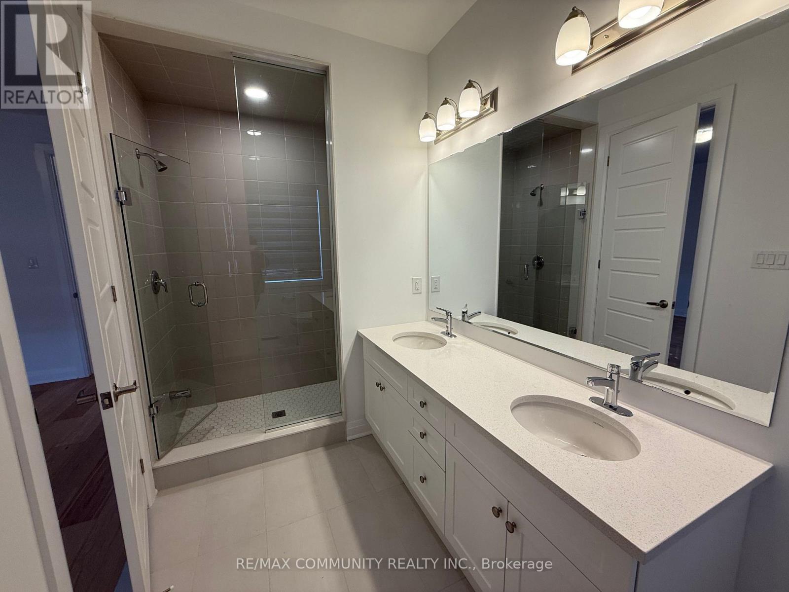 3407 Braeside Way, Pickering, Ontario  L1X 0J9 - Photo 8 - E12737538