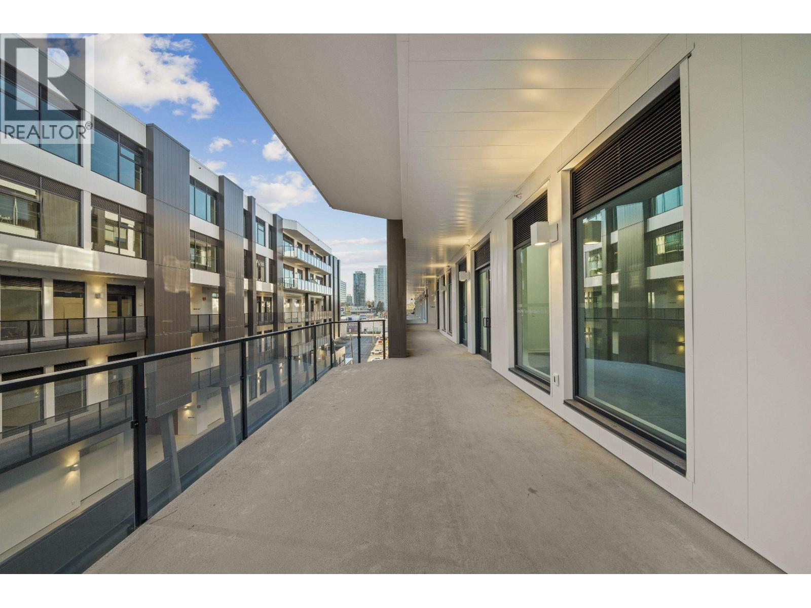 420 8188 Manitoba Street, Vancouver, British Columbia  V5X 3A2 - Photo 3 - C8075616