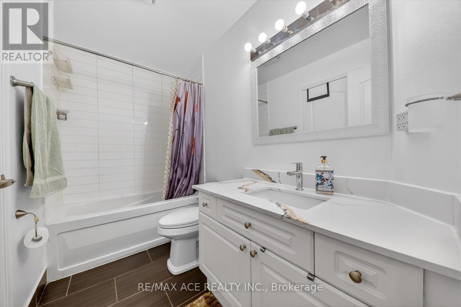 111 Dunlop Court, Brampton, Ontario  L6X 5A6 - Photo 17 - W12737510