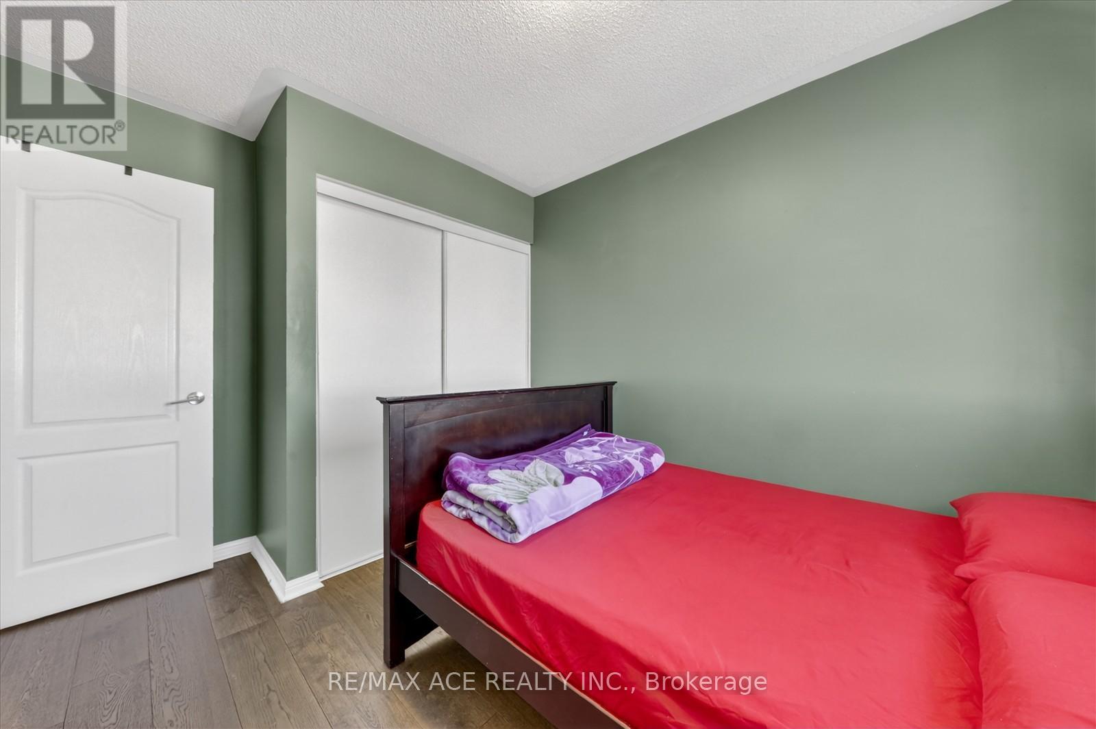 111 Dunlop Court, Brampton, Ontario  L6X 5A6 - Photo 19 - W12737510