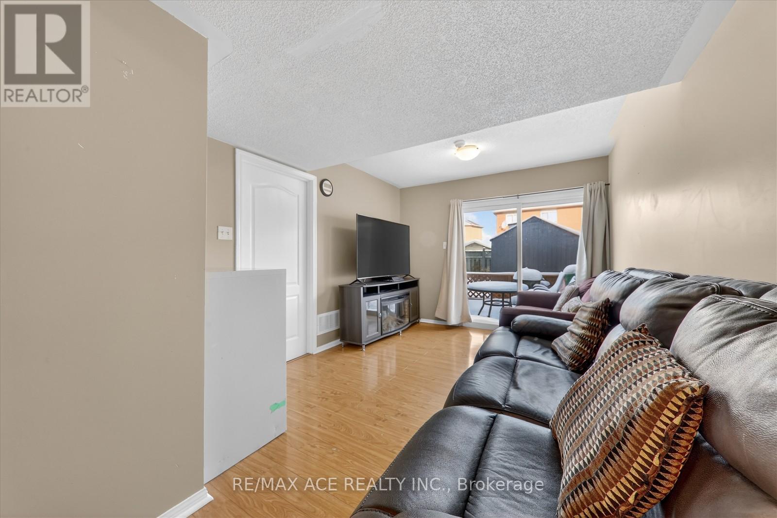 111 Dunlop Court, Brampton, Ontario  L6X 5A6 - Photo 23 - W12737510