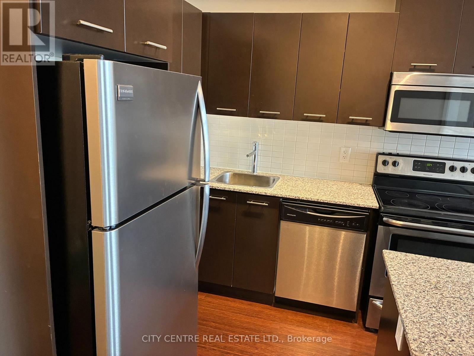 401 - 365 Prince Of Wales Drive, Mississauga, Ontario  L5B 0G6 - Photo 5 - W12737514