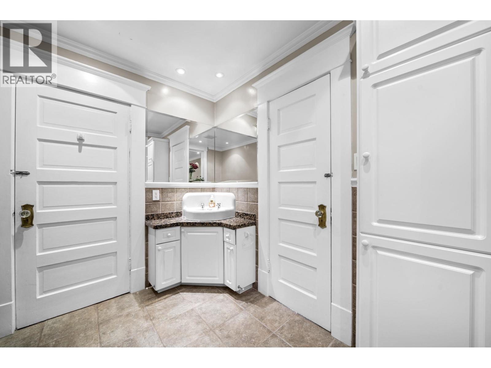 1928 W 13th Avenue, Vancouver, British Columbia  V6J 2H6 - Photo 21 - R3084239