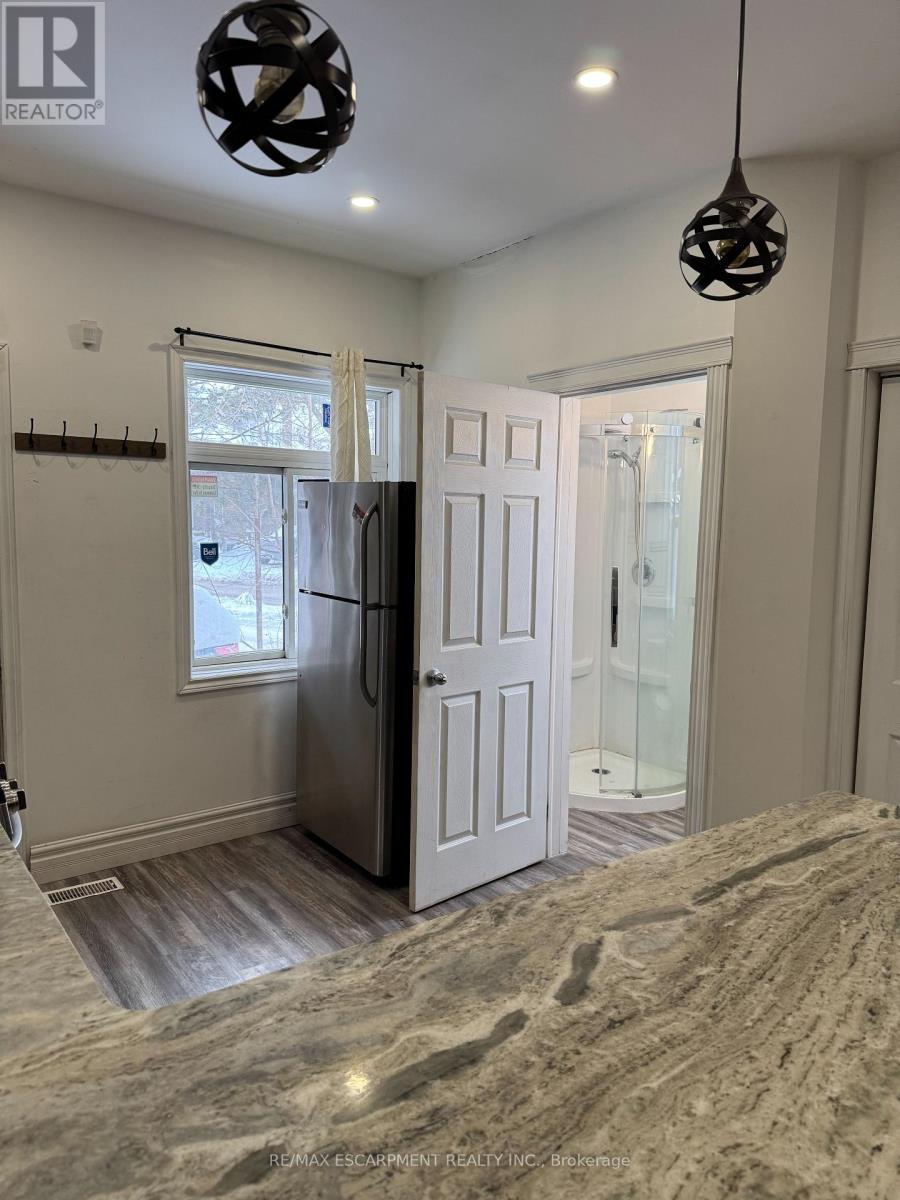 2 - 1152 King Street E, Hamilton, Ontario  L8M 1E9 - Photo 5 - X12737534