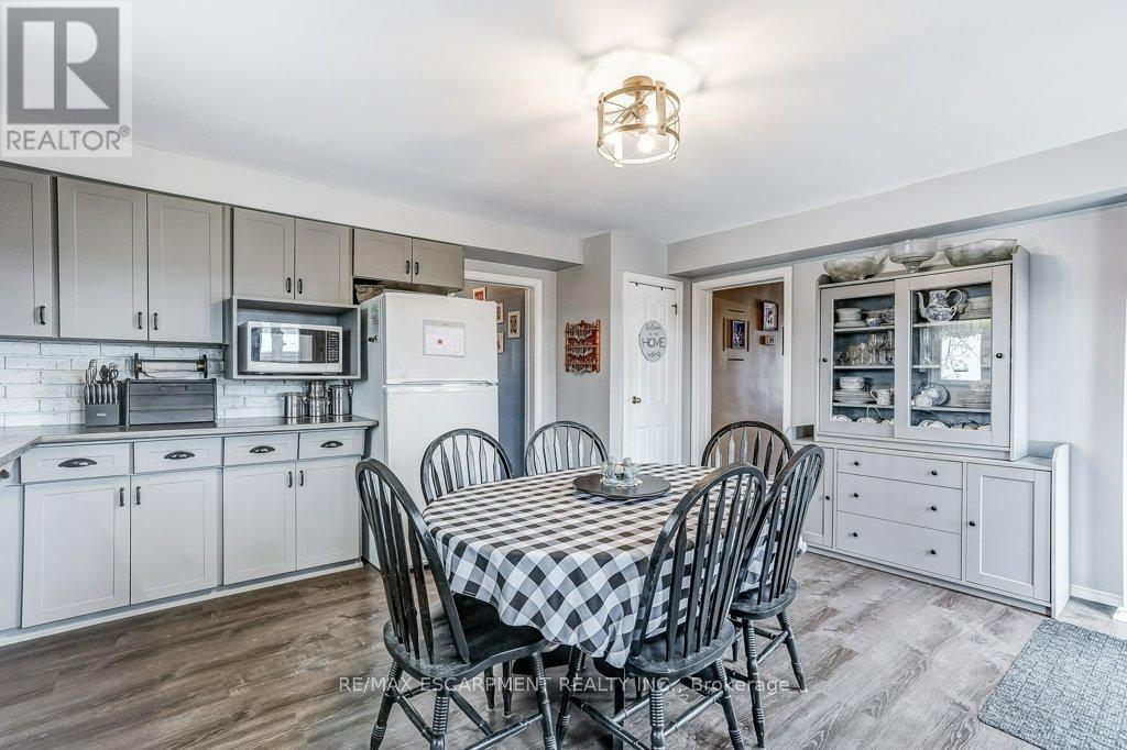 9188 Dickenson Road W, Hamilton, Ontario  L0R 1W0 - Photo 13 - X12737546