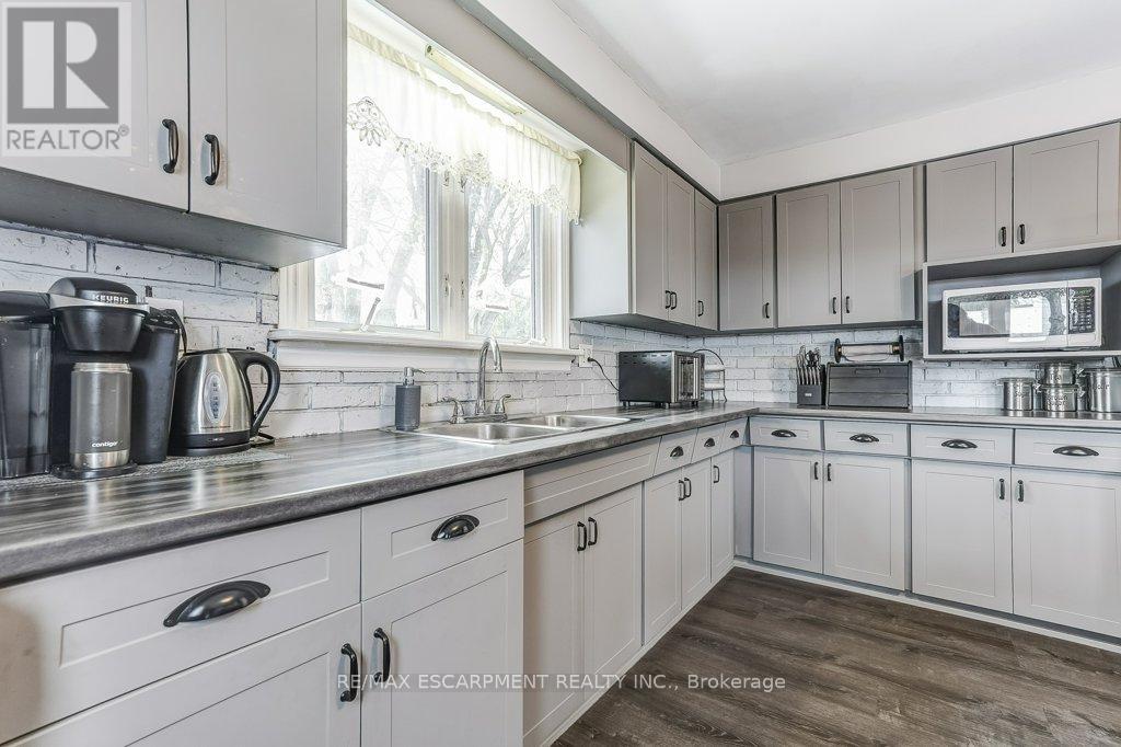 9188 Dickenson Road W, Hamilton, Ontario  L0R 1W0 - Photo 15 - X12737546