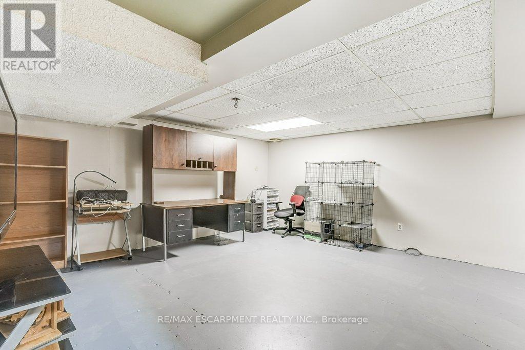 9188 Dickenson Road W, Hamilton, Ontario  L0R 1W0 - Photo 31 - X12737546