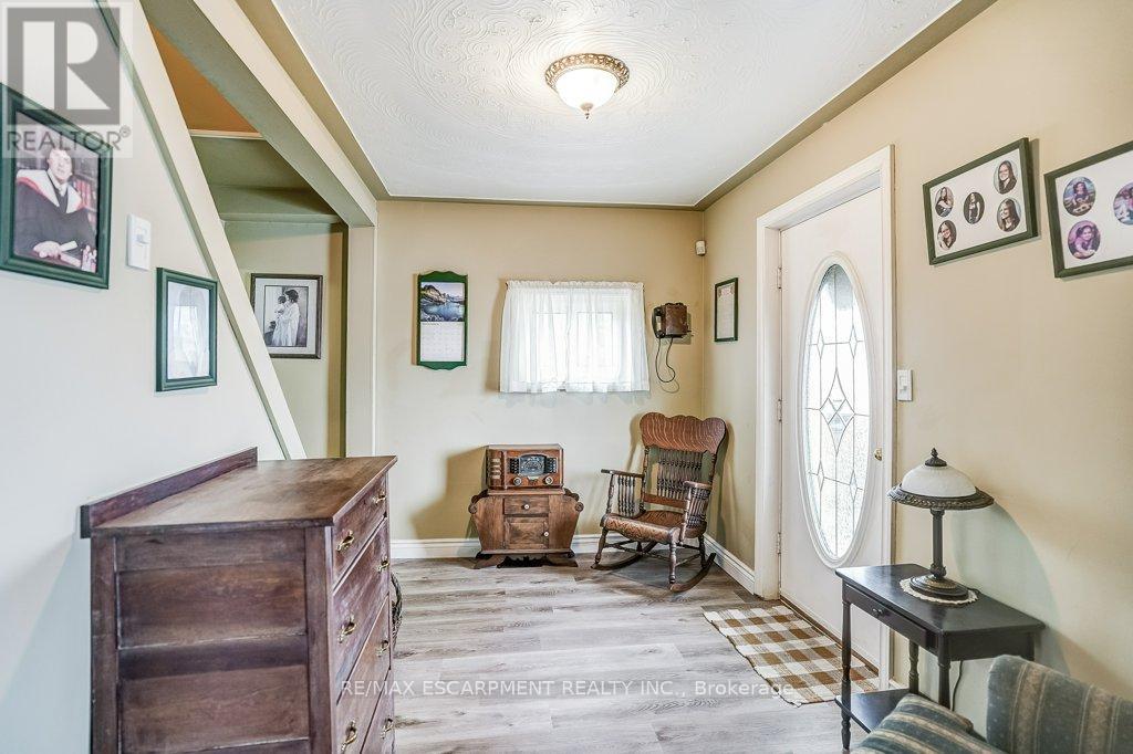 9188 Dickenson Road W, Hamilton, Ontario  L0R 1W0 - Photo 8 - X12737546